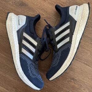 Adidas UltraBoost Men’s Running Shoes Navy / Silver Mens Sz 8
